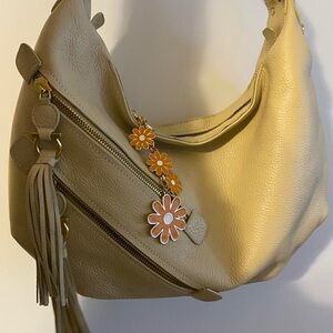 ⭐️Authentic Salvatore Ferragamo Logos Gancini Tassel Hobo Bag⭐️Host Pick⭐️